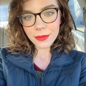 Meet your Posher, Christina